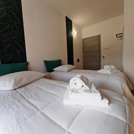 Cambria & Guest house *